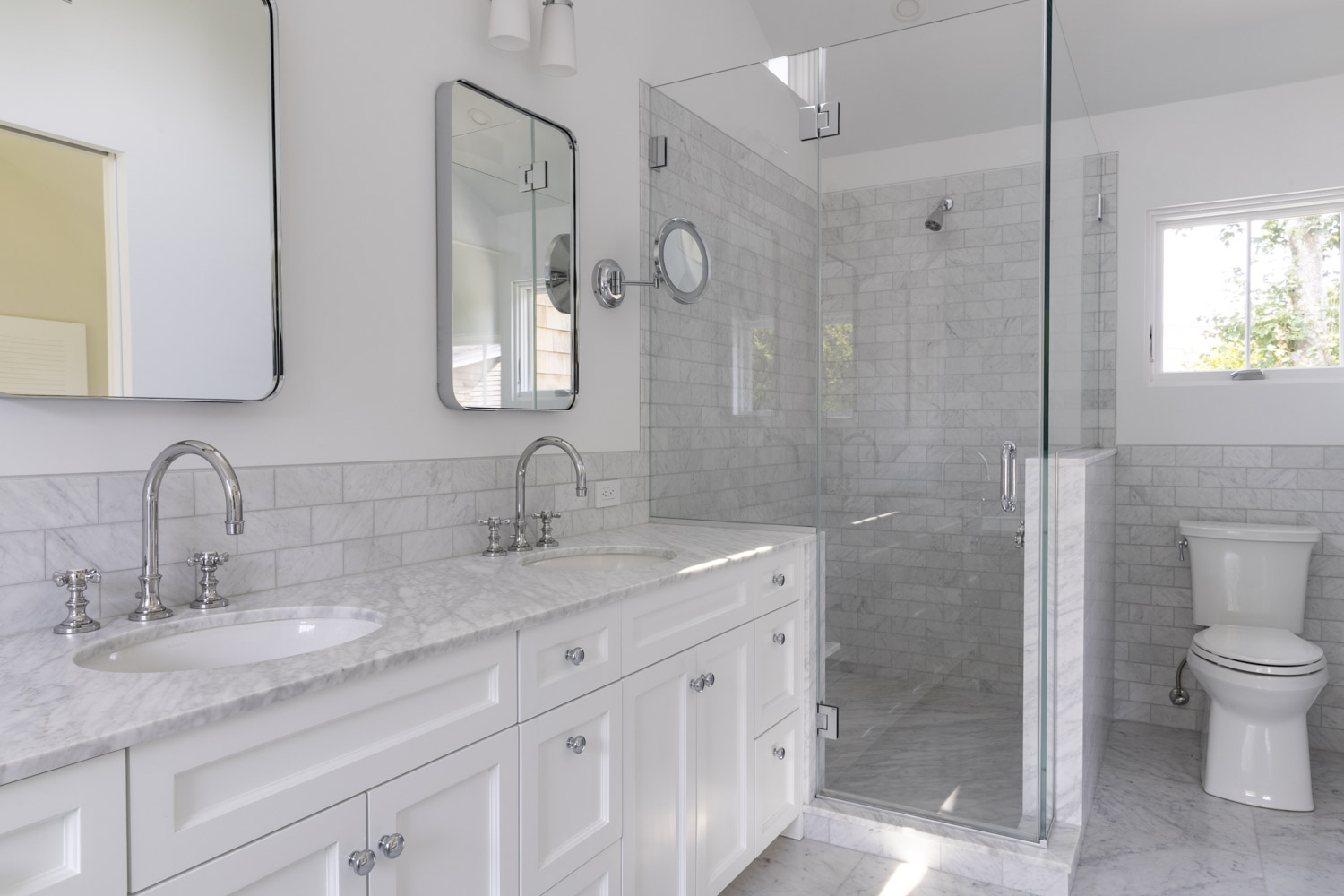 Photo of construction by Ronald Webb Builder.